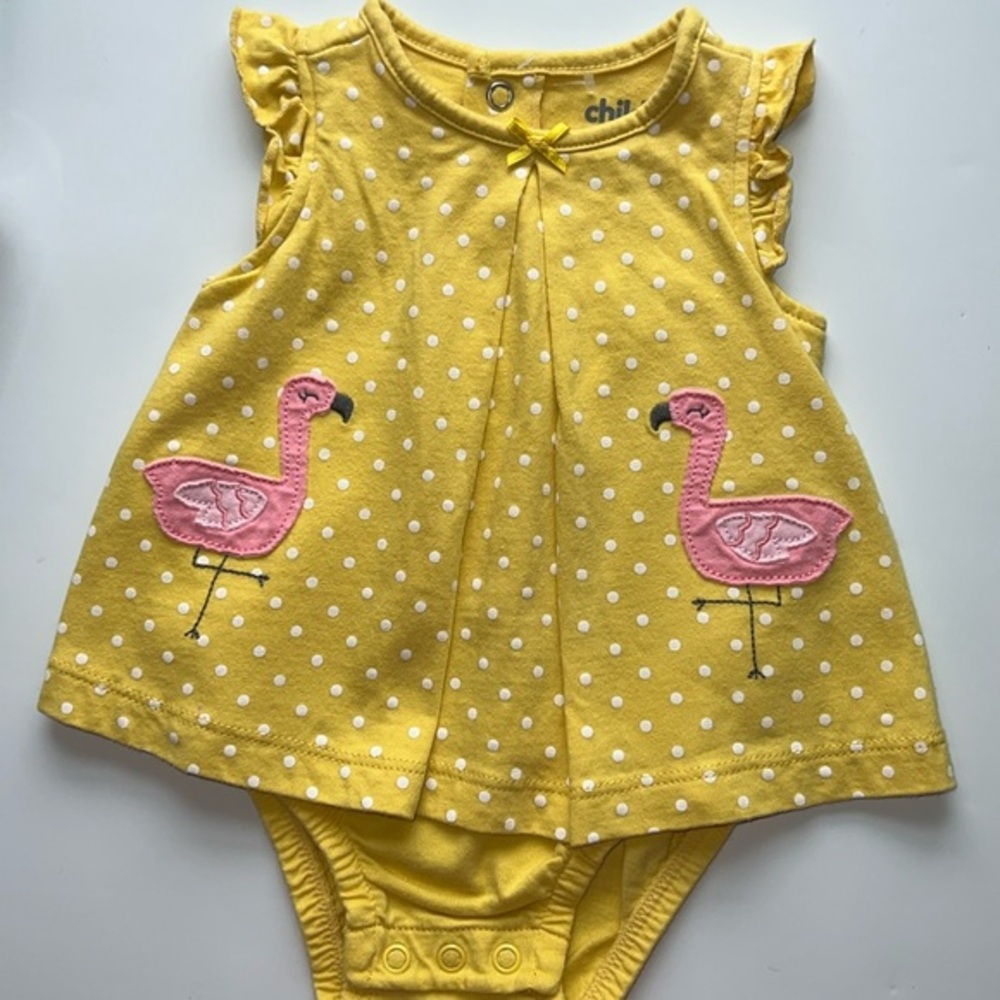 🛍 PRETTY LITTLE GIRLS OUTFIT SIZE 0-3 MONTHS 🛍